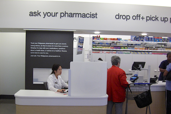 pharmacist_Walgreens Rx desk