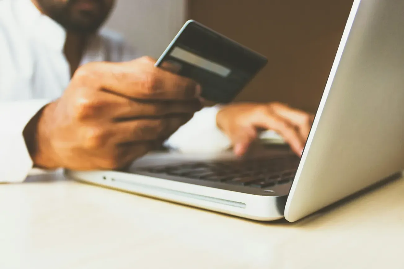 Customer satisfaction with online retailing slips, ACSI study finds