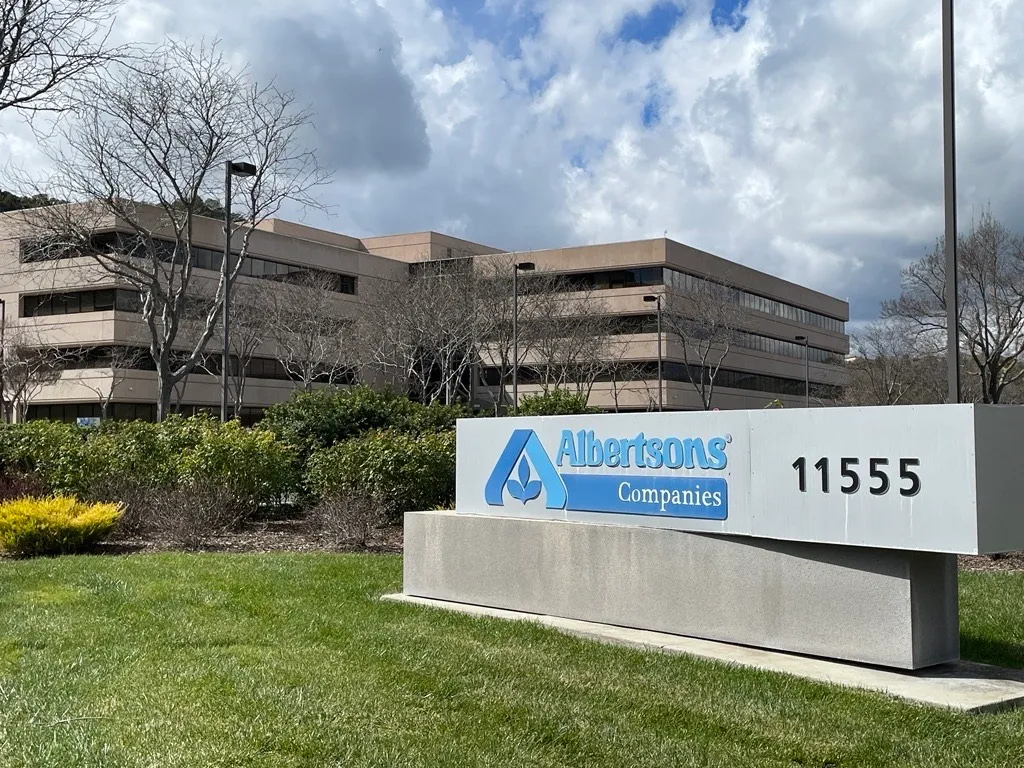 Albertsons reports steady Q3 gains as consumers focus on value