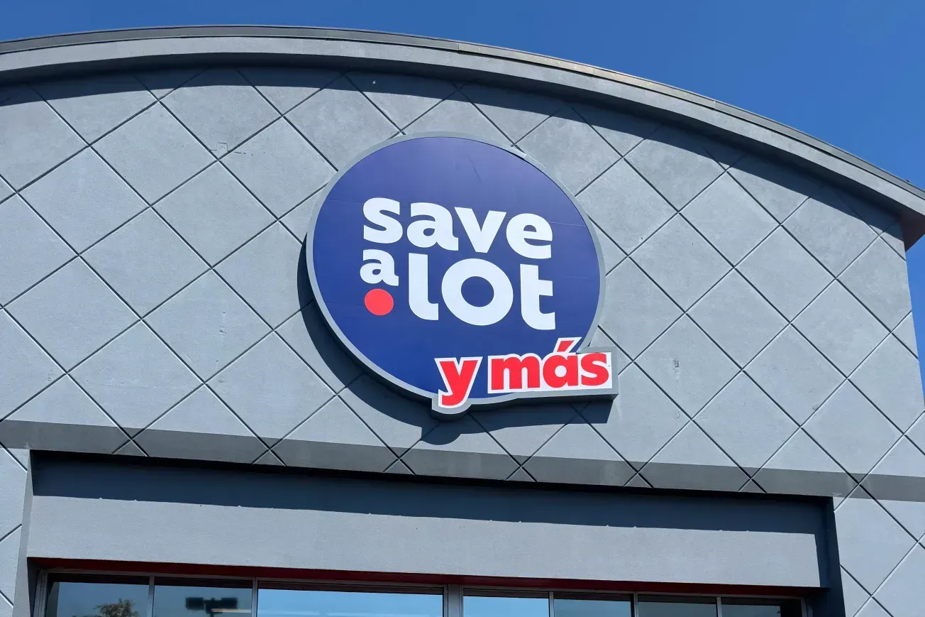 Save A Lot donates over 100,000 bags of food to charities across the country