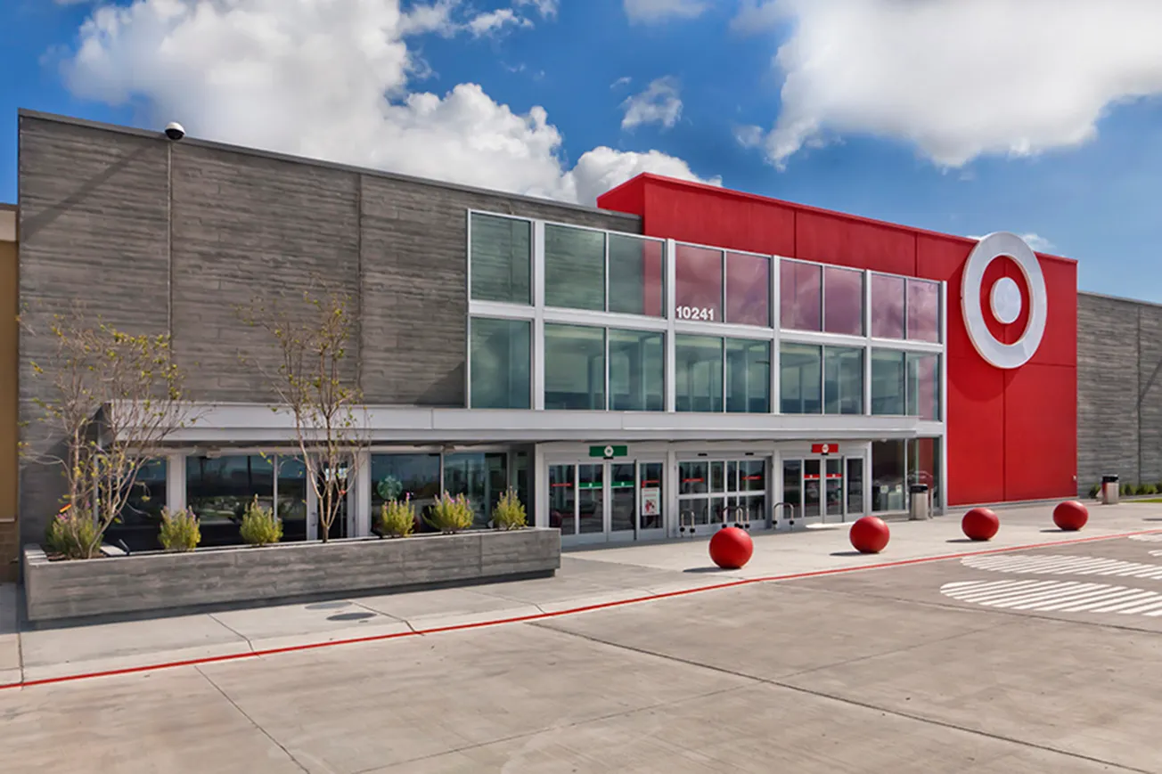 Target's Q4 profit beats expectations and company projects a return to growth in 2026