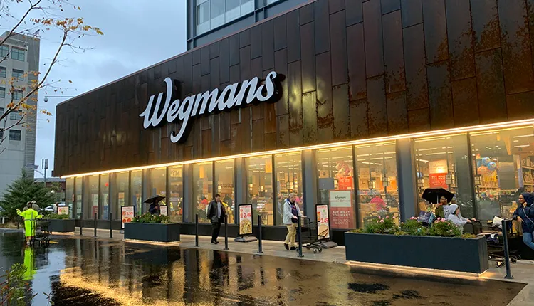 Wegmans to eliminate plastic bags by end of 2022